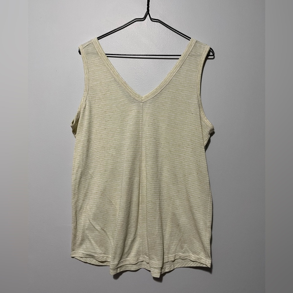 24/7 Size XL Tank Top With V-Neck